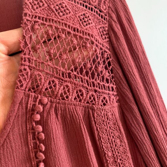 Express Coral Butterfly Sleeve Blouse - Picture 3 of 4